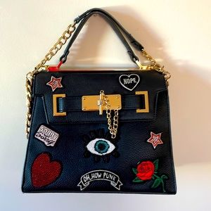 - ALDO amazing Bag 💼 comfortable and really gorgeous look